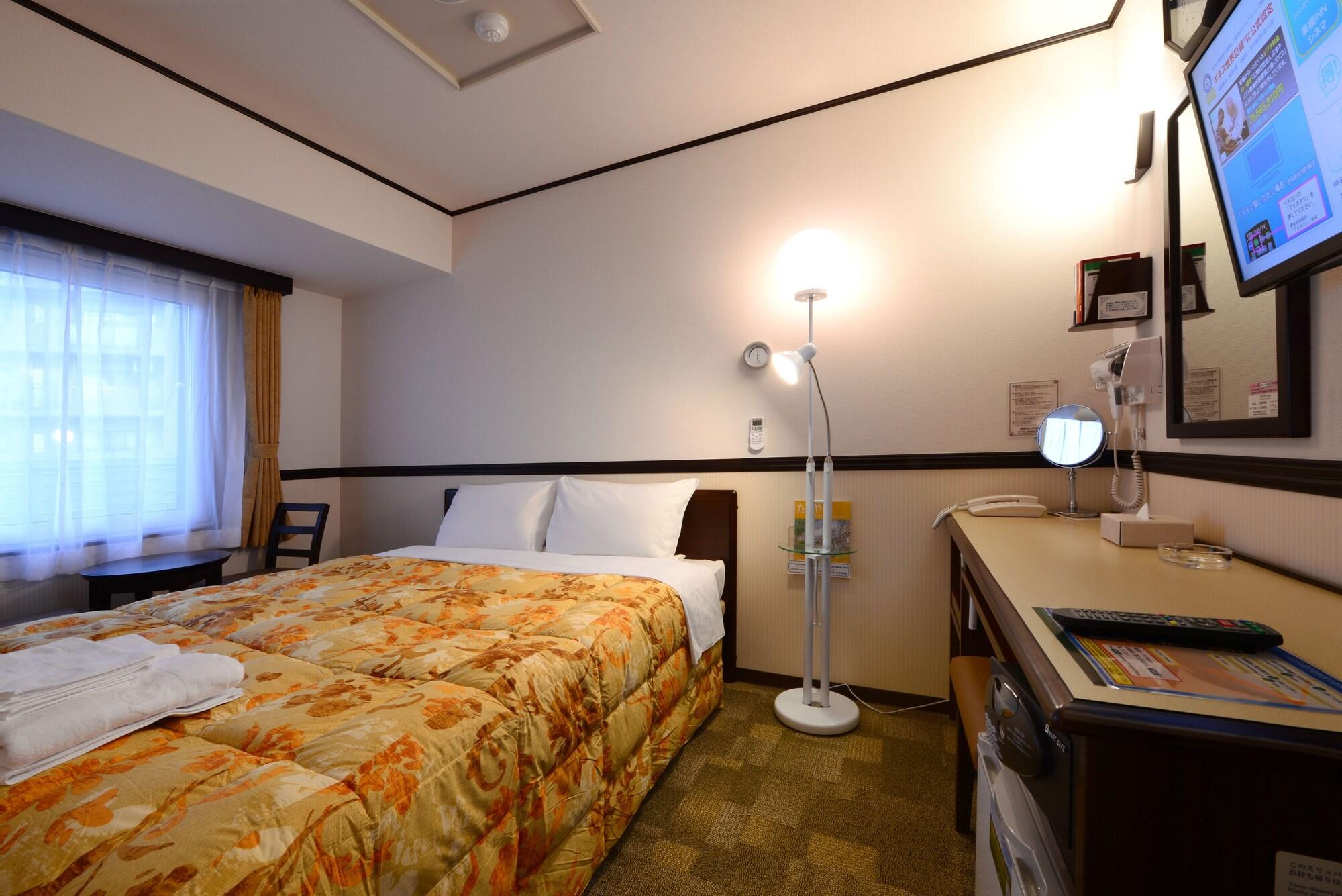 Toyoko Inn Okayama Eki Higashi Guchi Екстер'єр фото